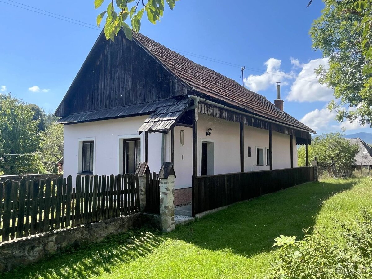 Znížená cena  Malebná chalupa v obci Dlžín