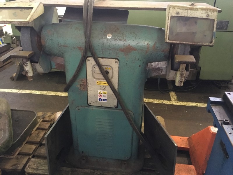 Dvojkotúčová brúska B-4D