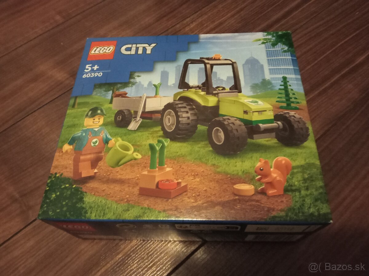 Lego traktor 60390