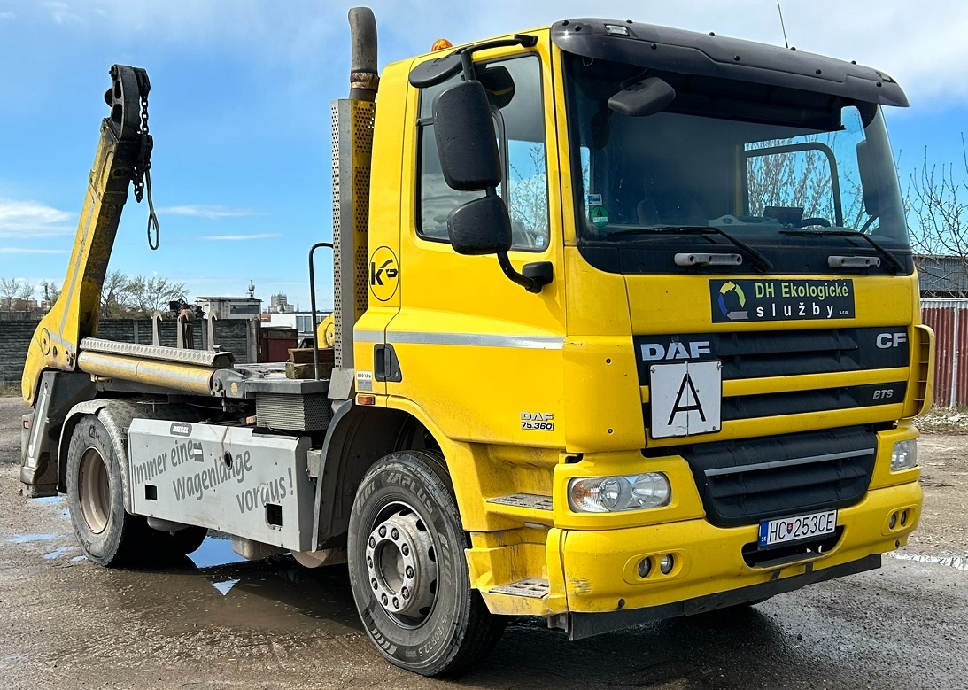 Ramenovy nosič kontajnerov DAF .