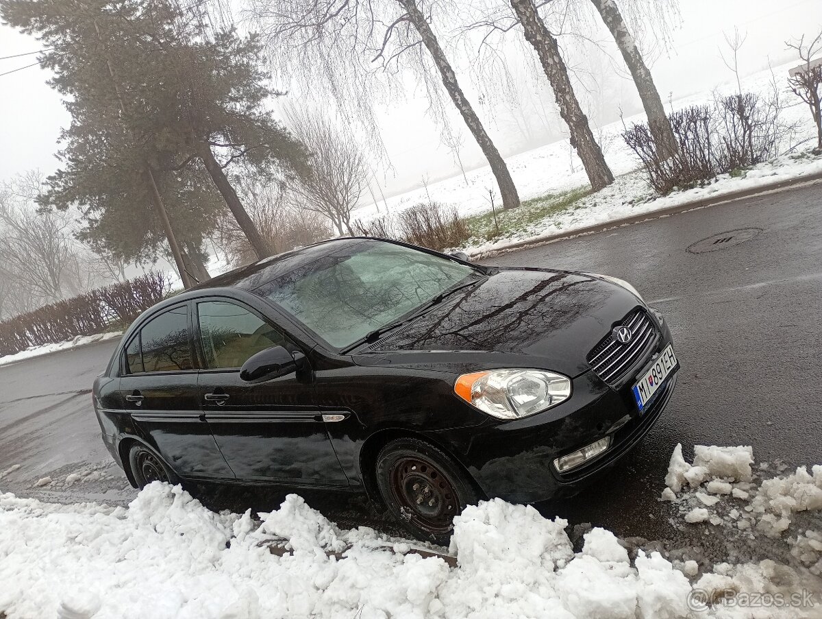 Predám Hyundai accent 1.5crdi