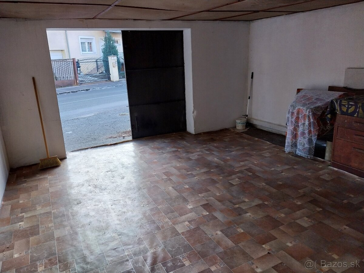 Garáž-Bratislava-Patrónka