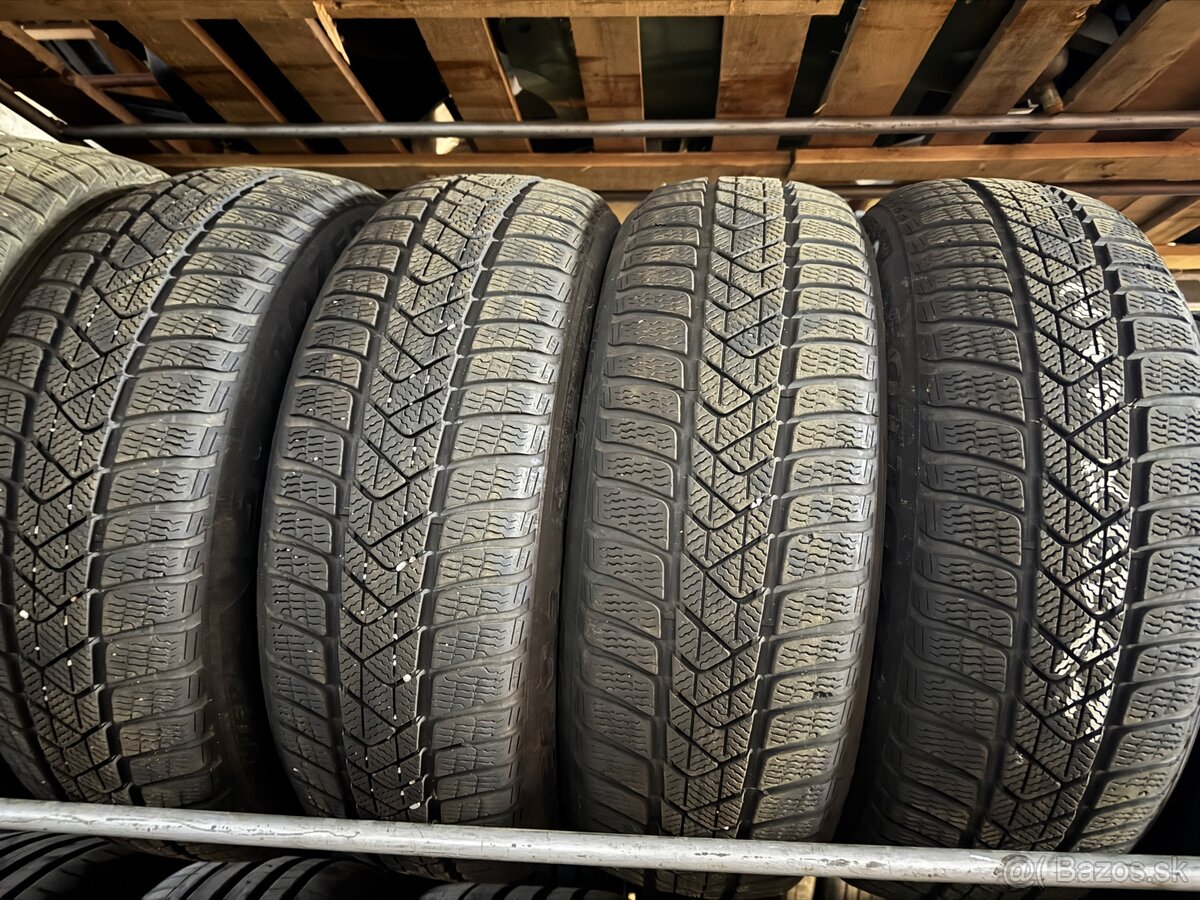 Pneu Pirelli 205/60R17