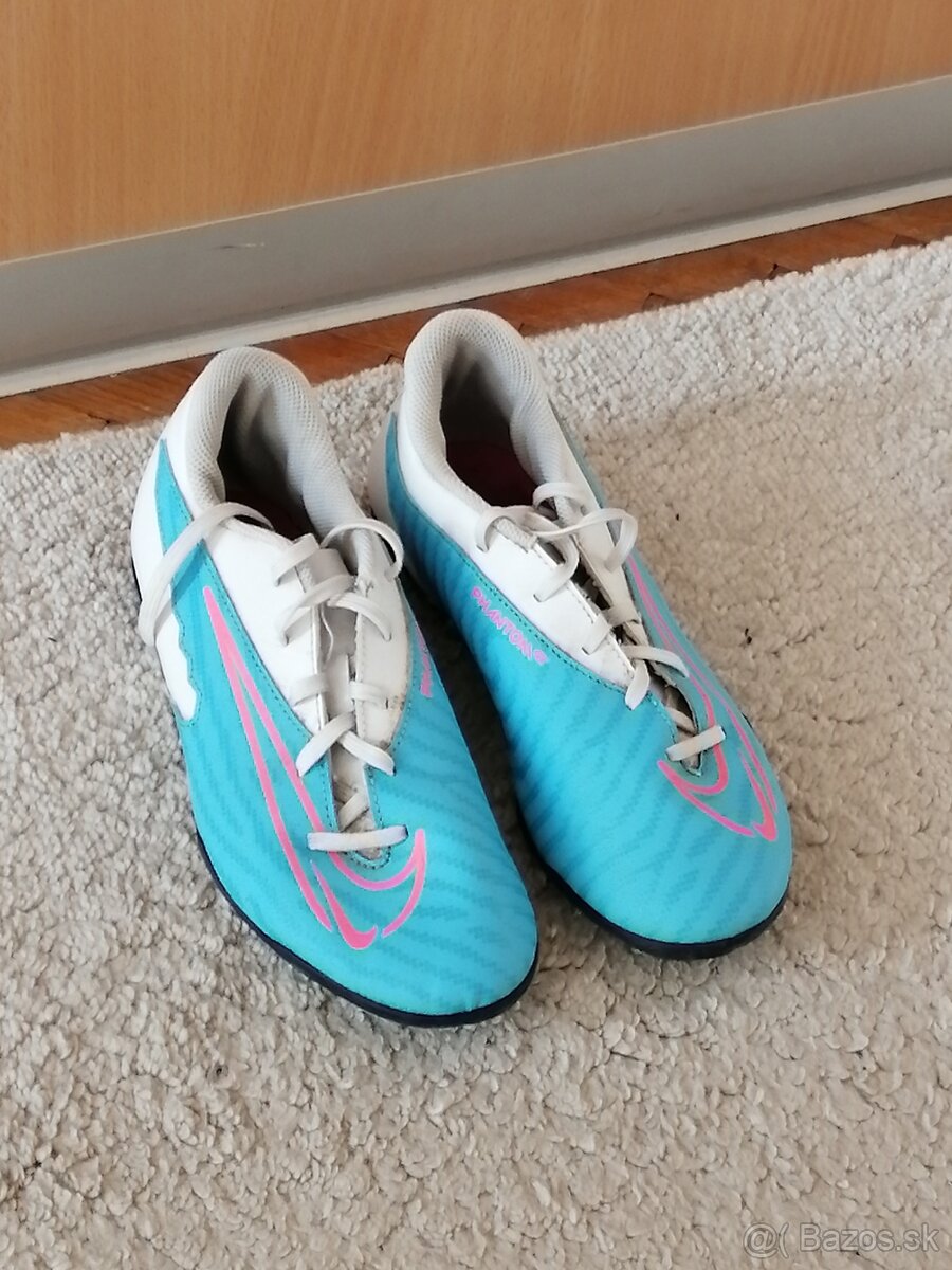Predám kopačky nike phantom vel. 38,5