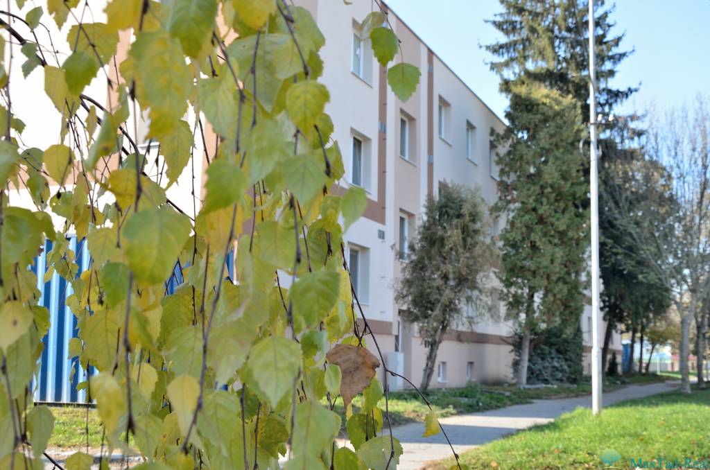 Zateplený tehlový byt s novými plastovými oknami, Veľké Kapu