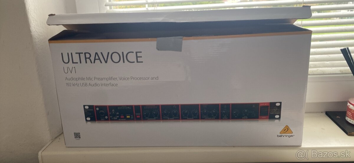 Behringer UV1