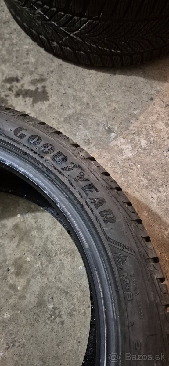 Predám zimnú pneumatiku Goodyear 245/40 r18