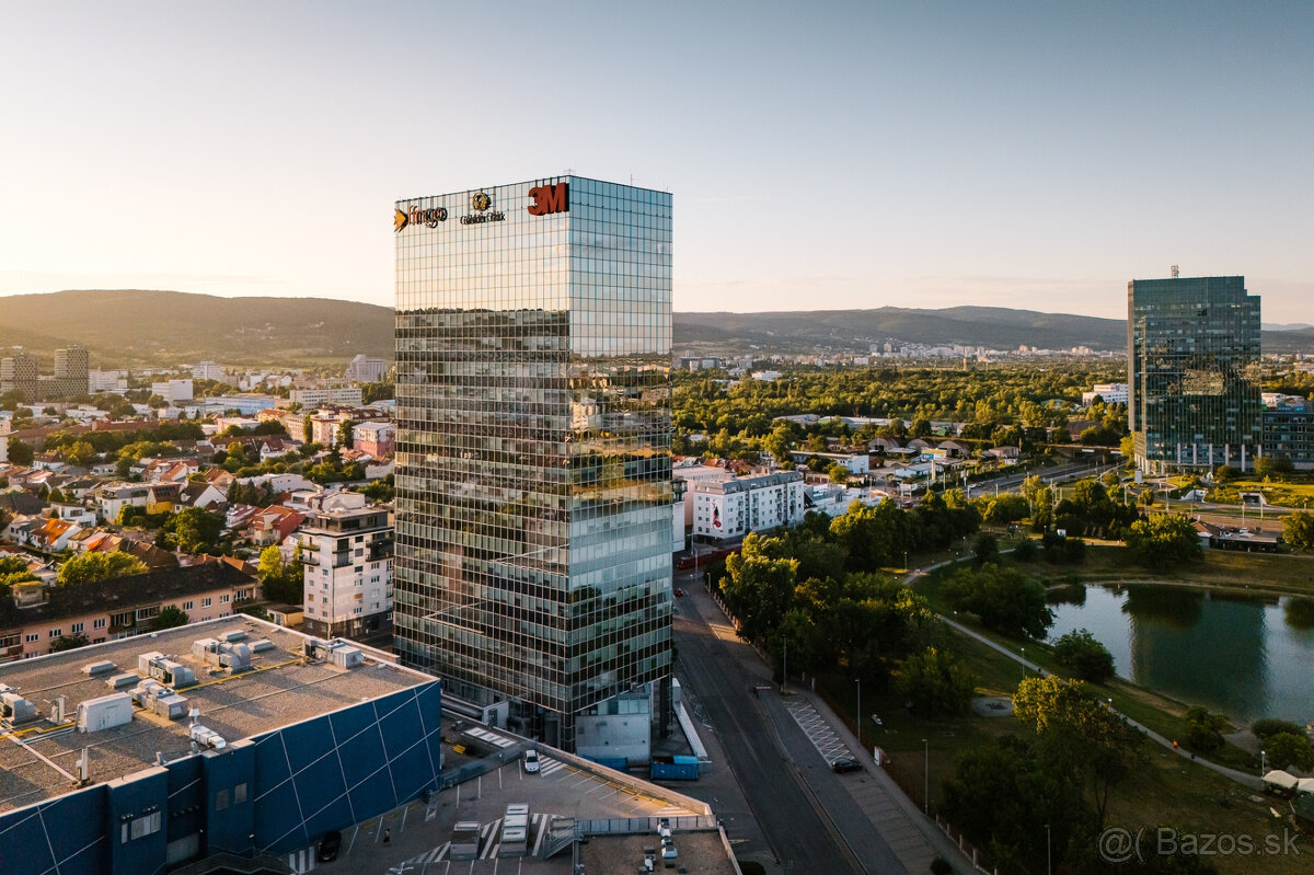 Prenájom novozrekonštruovaného samostatného kancelárskeho tr