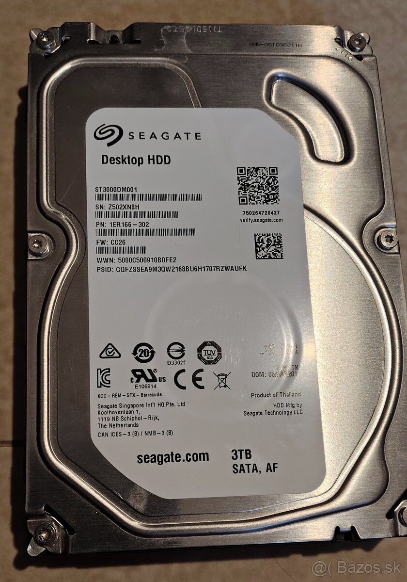 Seagate Desktop 3TB + darček