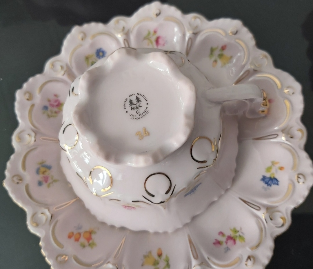 Ružový porcelán