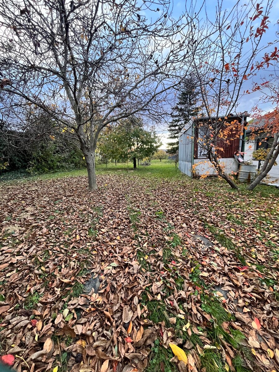 Pozemok Šenkvice Uhliská