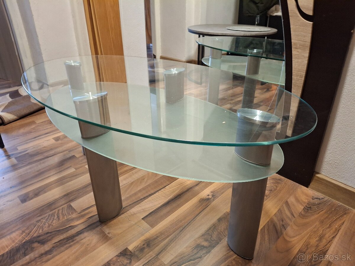 Konferenčný stolík do obývačky