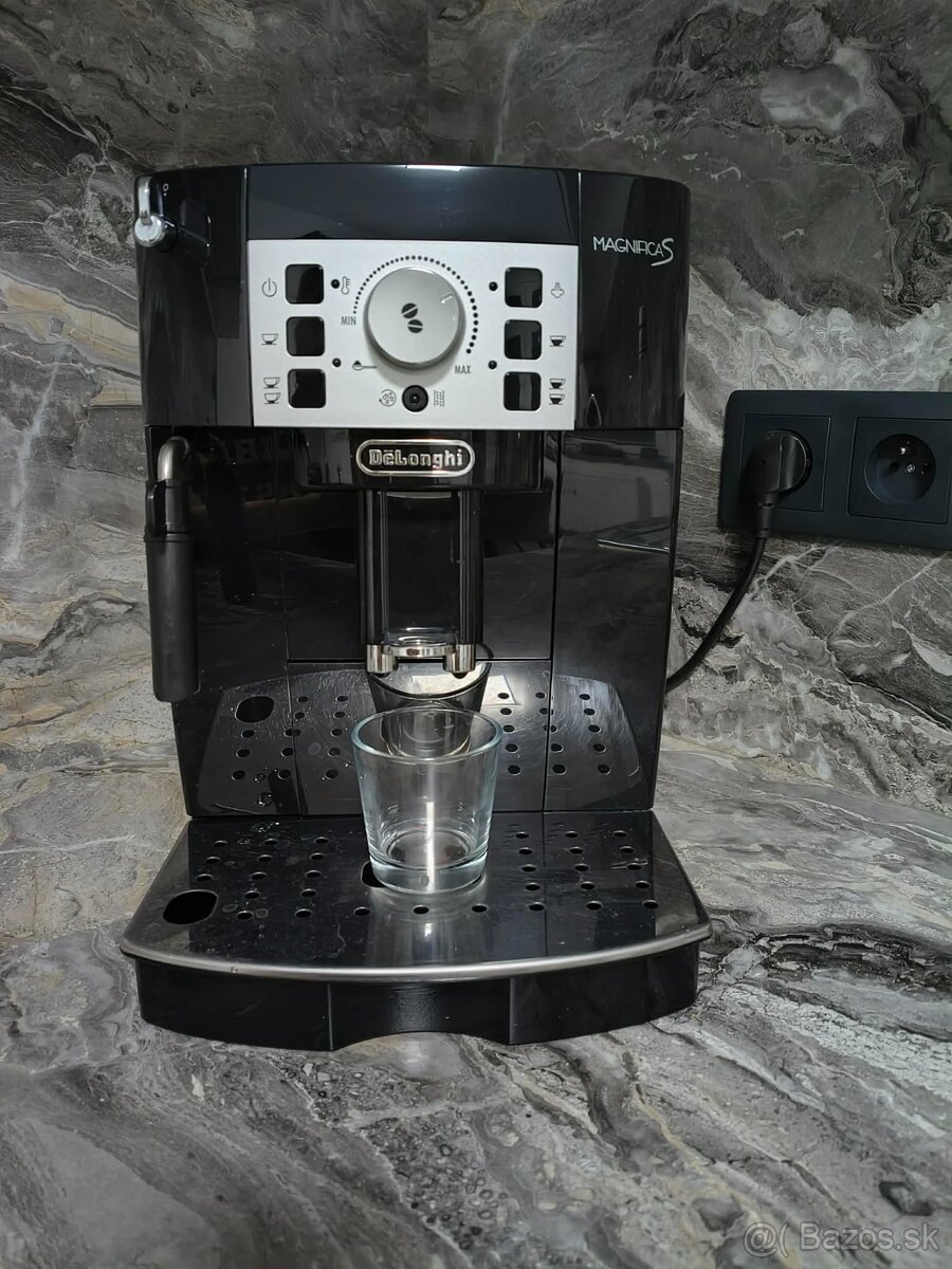 DeLongi Magnifica S