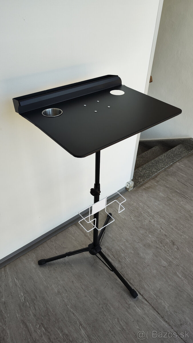 Tetovací stolík - tripod