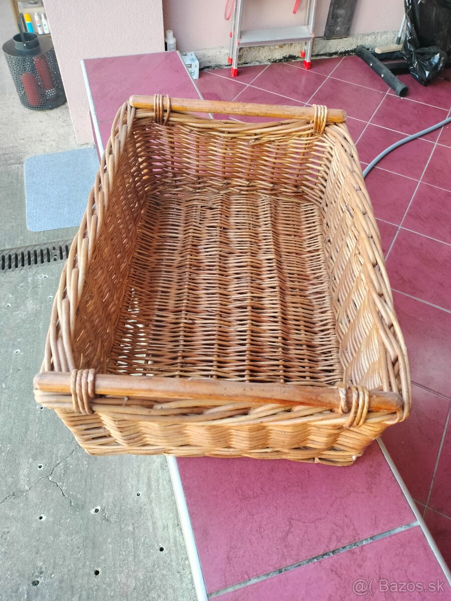 Prútený košík