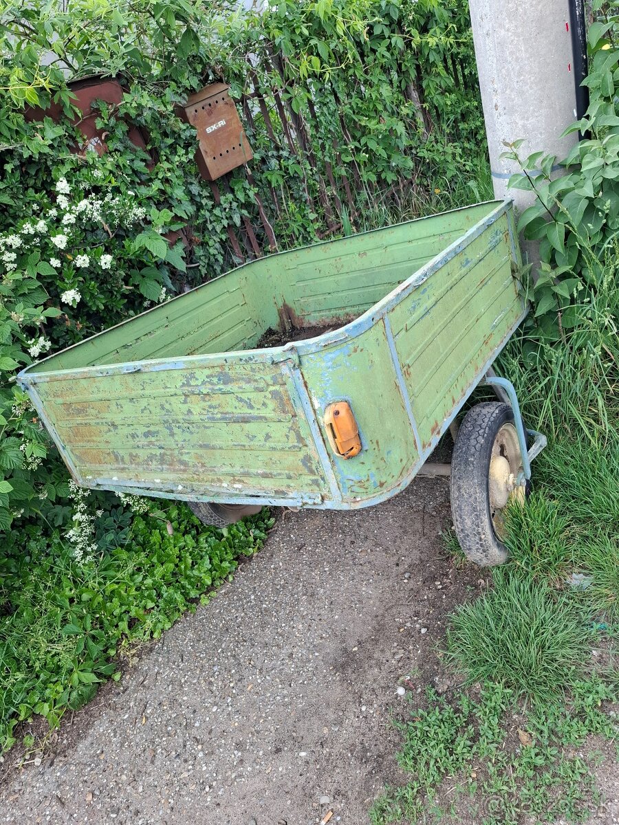 Prívesný vozík
