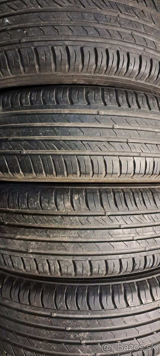 Predám 4ks jazdené letné 185/65r15-88T Nokian