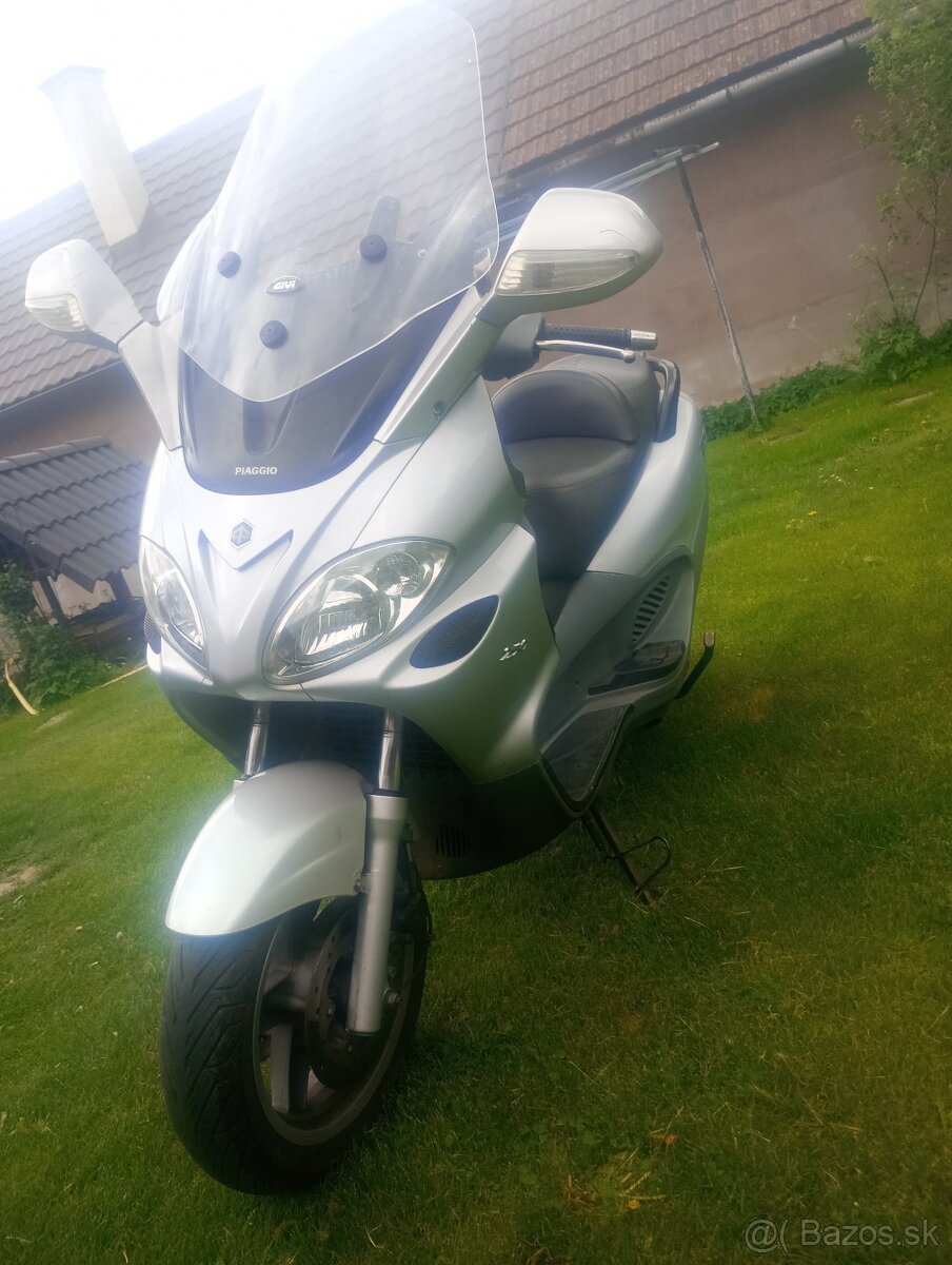 Piaggio X9 250