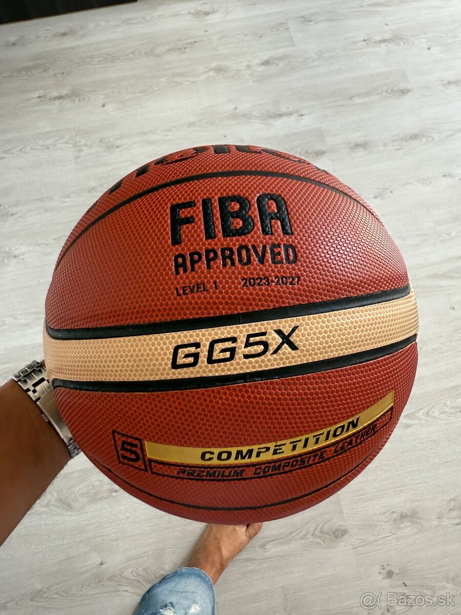 Predám 2 basketbalové lopty.