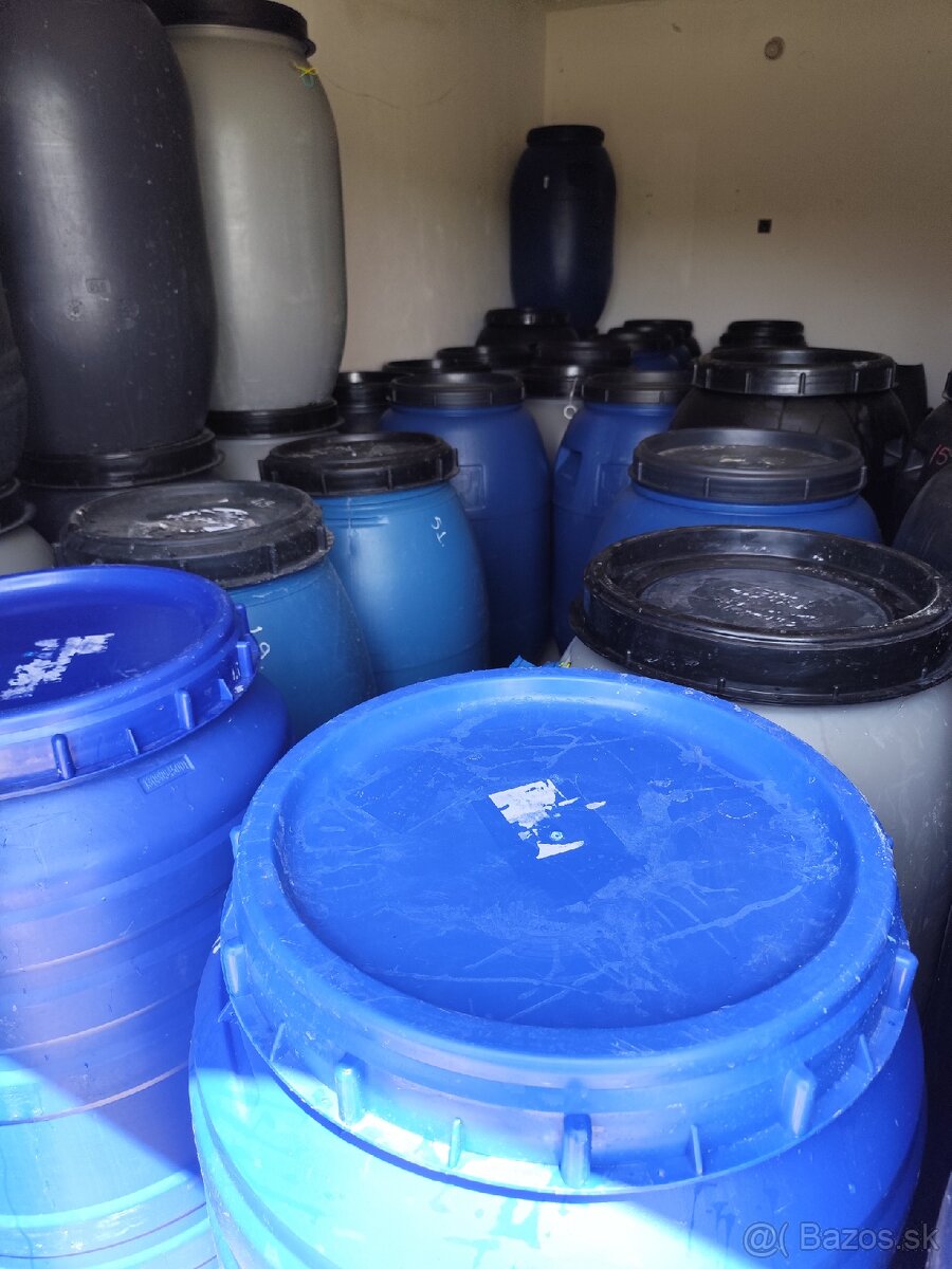 Plastové sudy srobovacie pevné 220 l