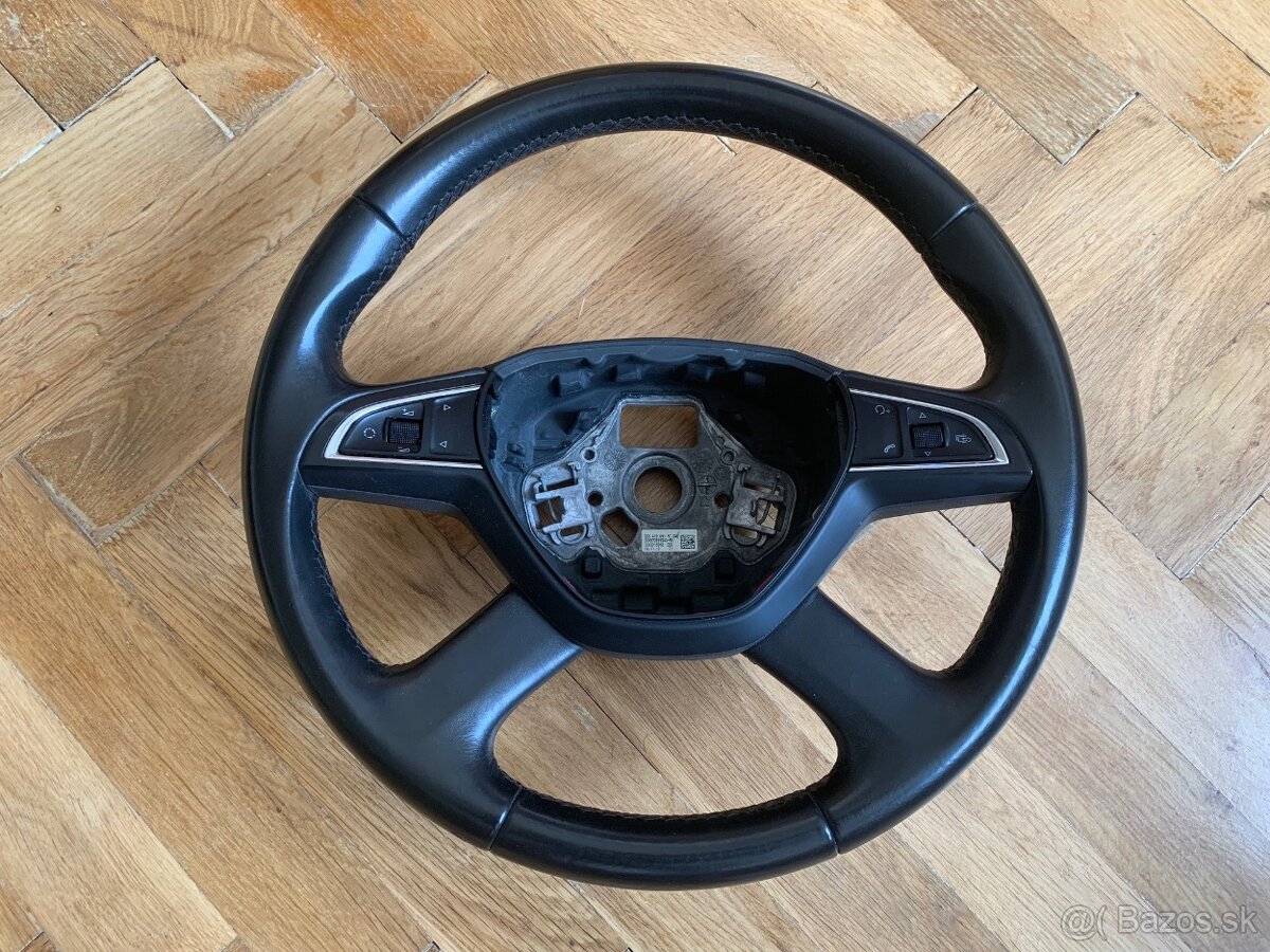 Škoda Octavia III čtyřramenný kožený volant