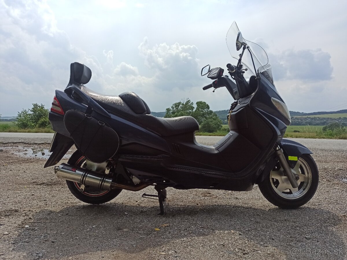 Suzuki Burgman 400