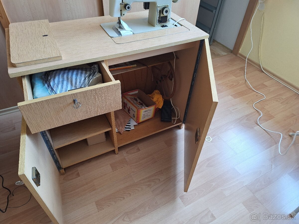 Sijaci stroj Lucznik 438 spolu so skrinkou