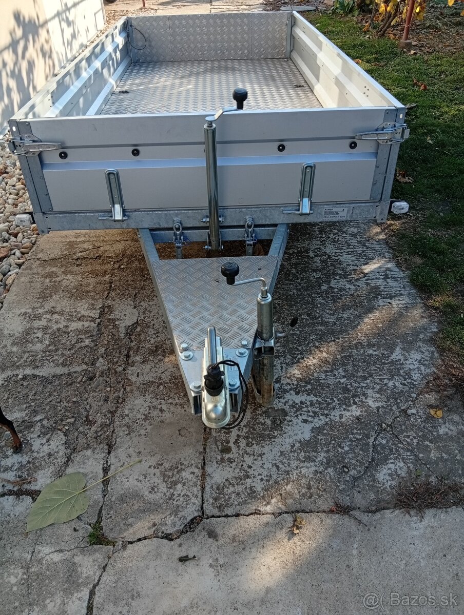 Predám Prívesný vozík v záruke.do 750kg