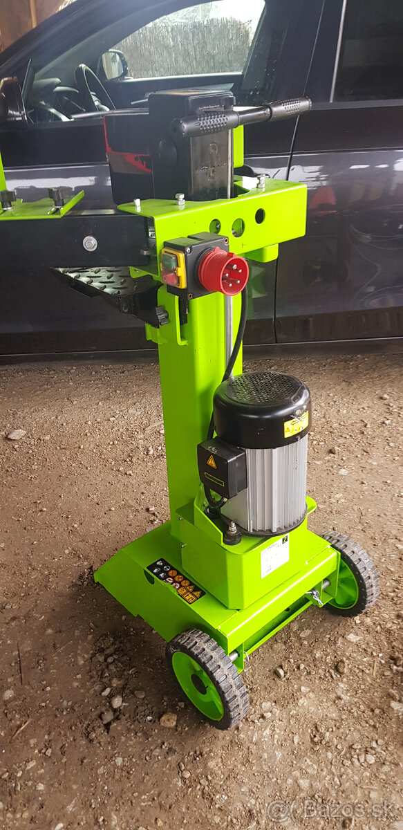 Stiepacka na drevo ZipperZI-HS8 380 V