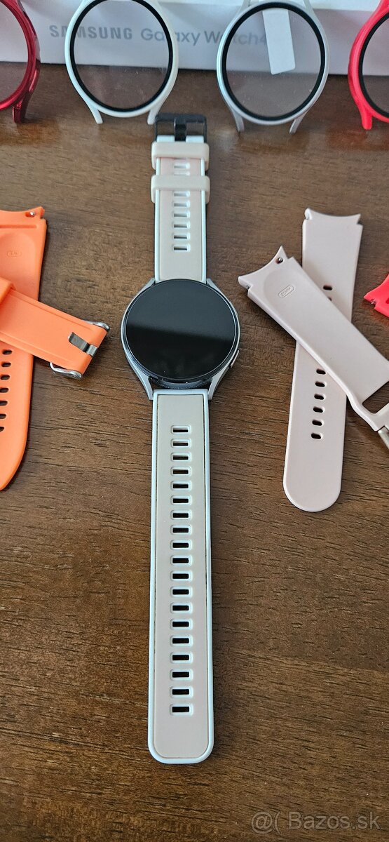 Hodinky Samsung galaxy watch4