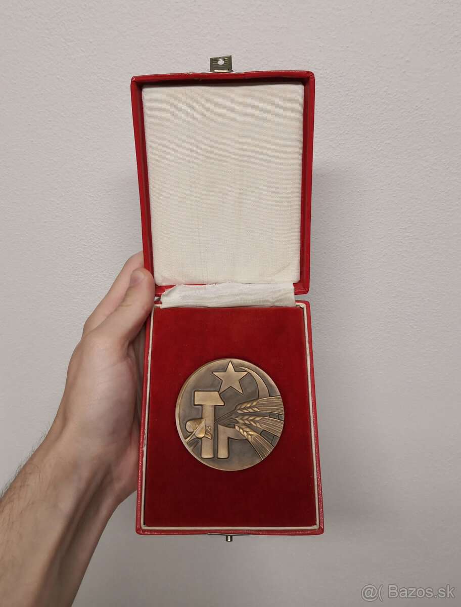 Plaketa 25 Rokov Socialistického Poľnohospodárstva