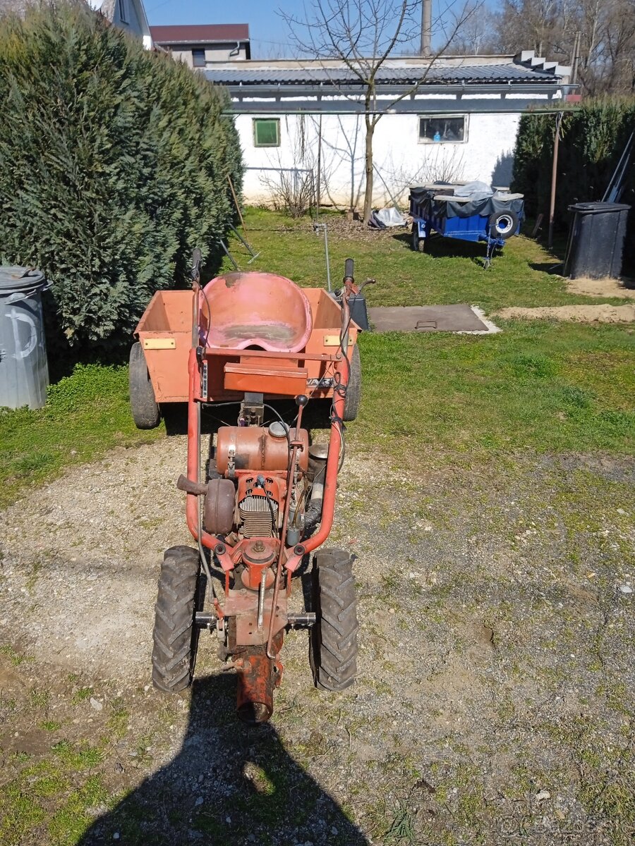 Predam malotraktorz vlečkou MF70