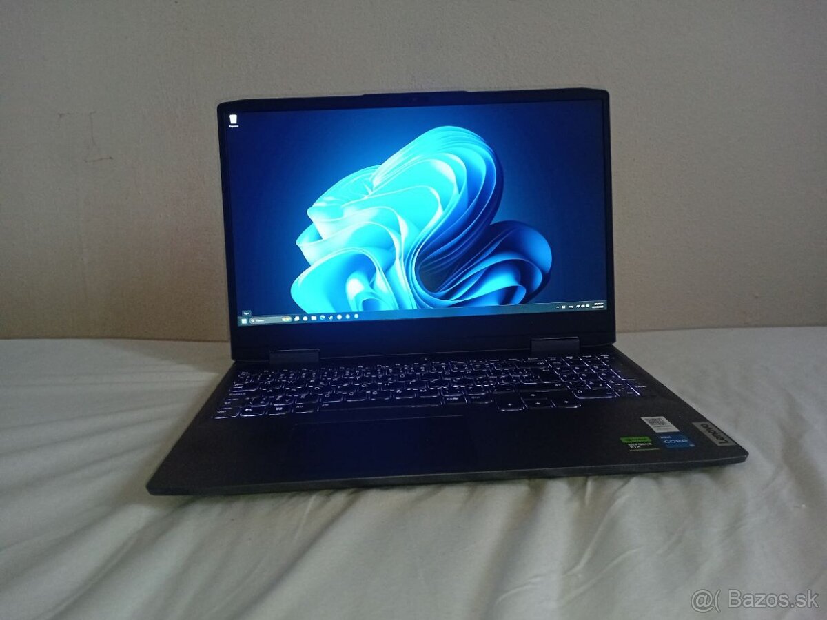 Herný notebook Lenovo LOQ 3050