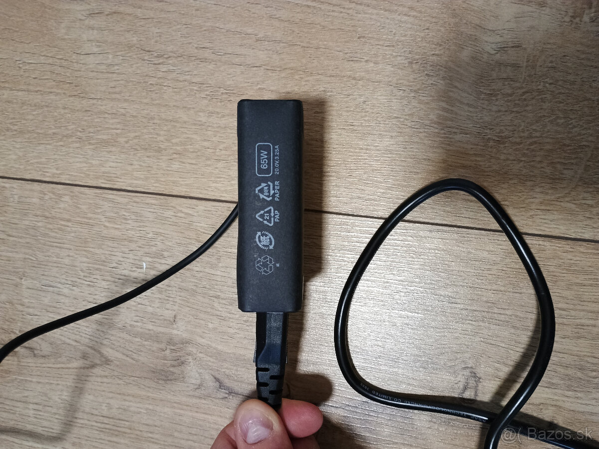 Nabíjačka na notebook Lenovo