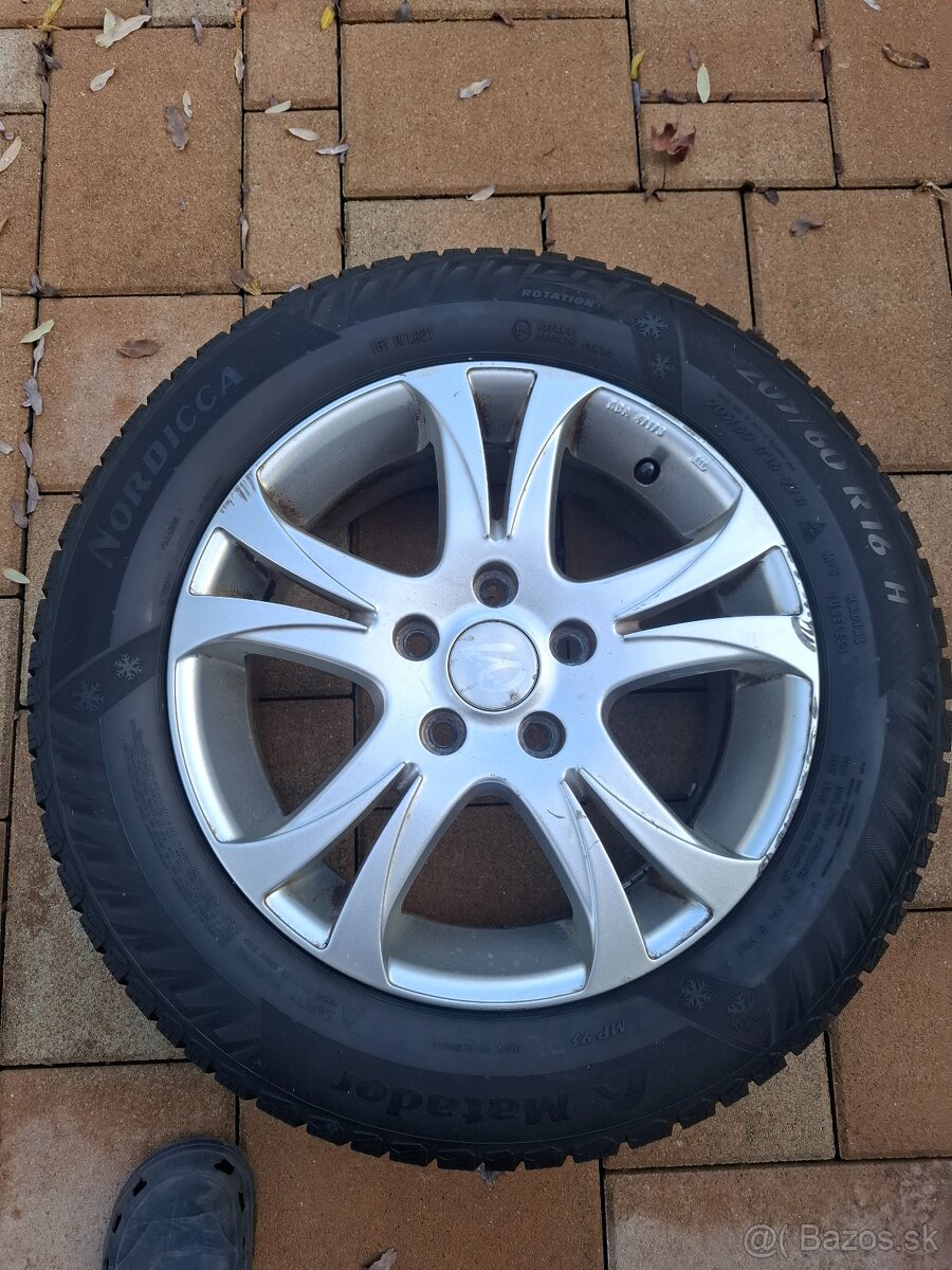 Predám zimné pneu 205/50 R16 MATADOR Nordica na diskoch