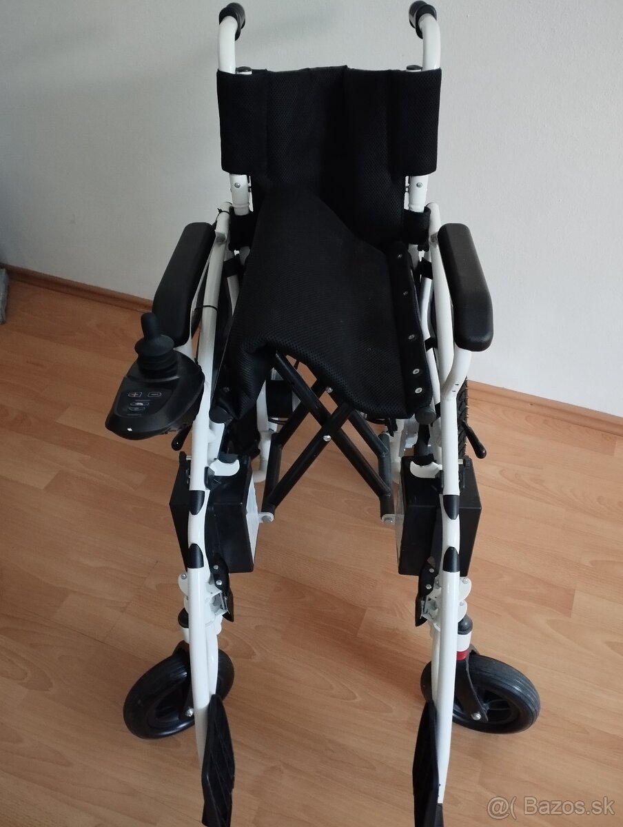 Predám elektrický invalidný vozík AT52304