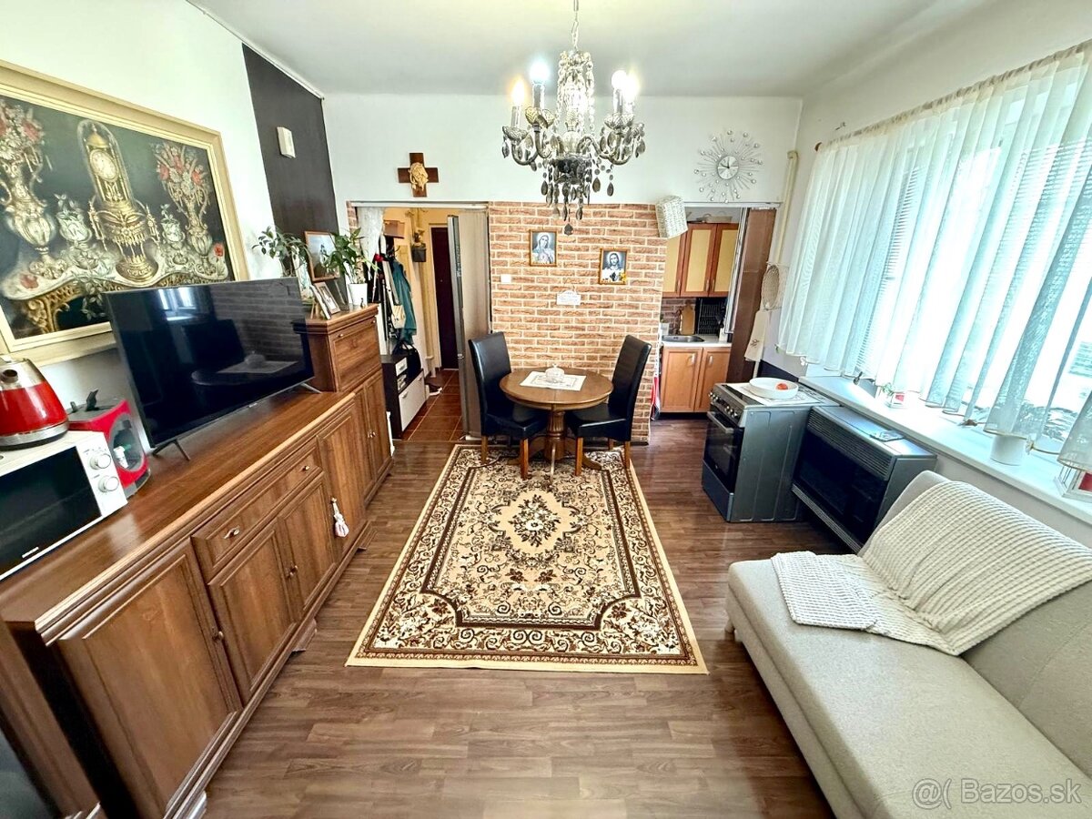 ÚTULNÝ 2-IZBOVÝ BYT VHODNÝ NA INVESTÍCIU/PRENÁJOM V PB