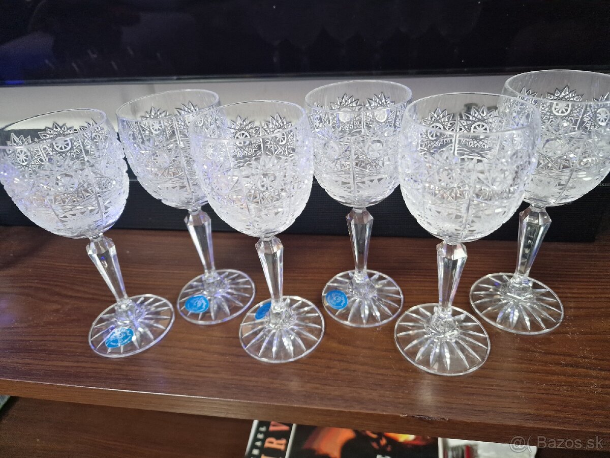 Sada ručne brusených kryštáľových poharob