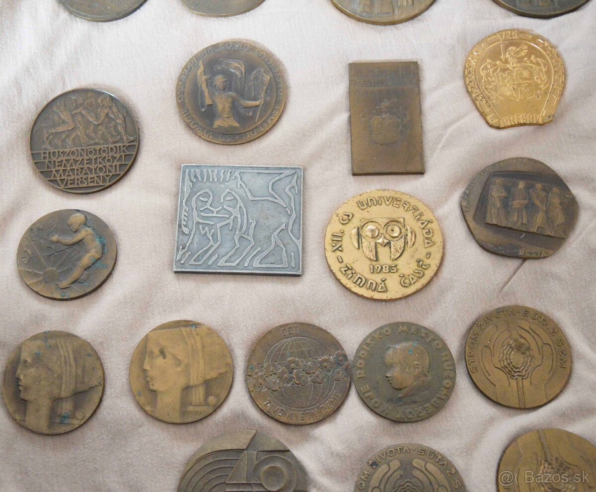 Medaily a plakety z čias ČSSR -  24ks