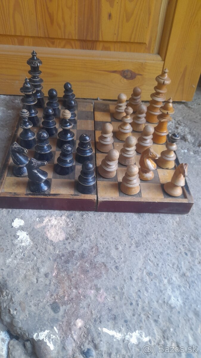 Starý drevený šach 80eur
