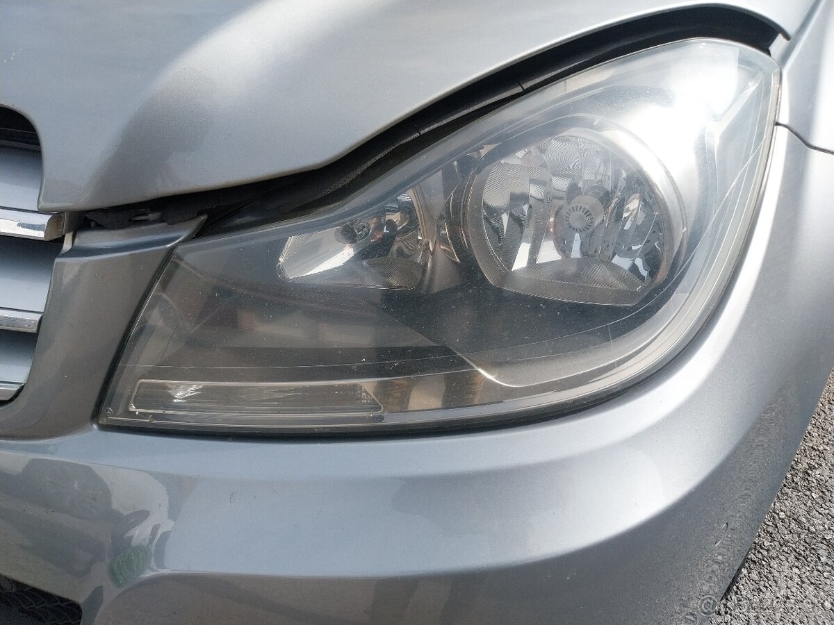 Predám svetlá na C mercedes