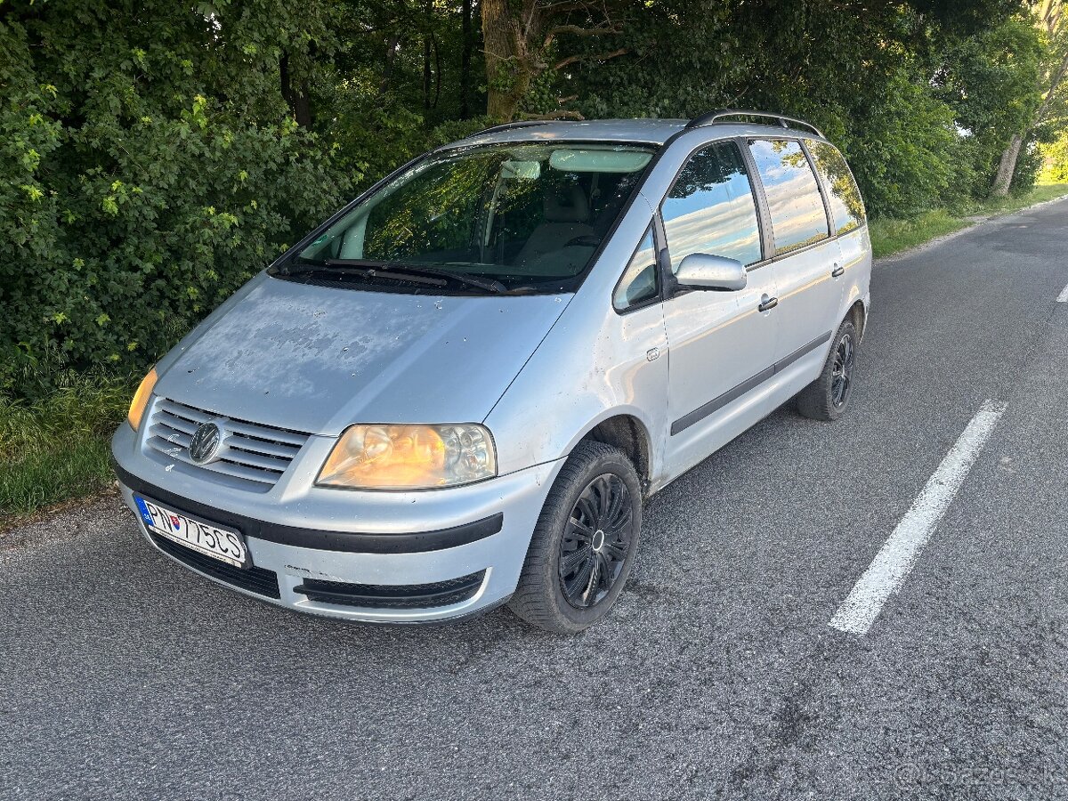 VW Sharan 1.9tdi 85kw 7miestne (5sedaciek)