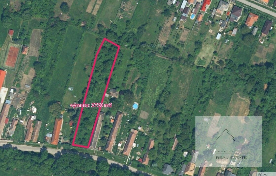Stavebný pozemok pri Leviciach na predaj