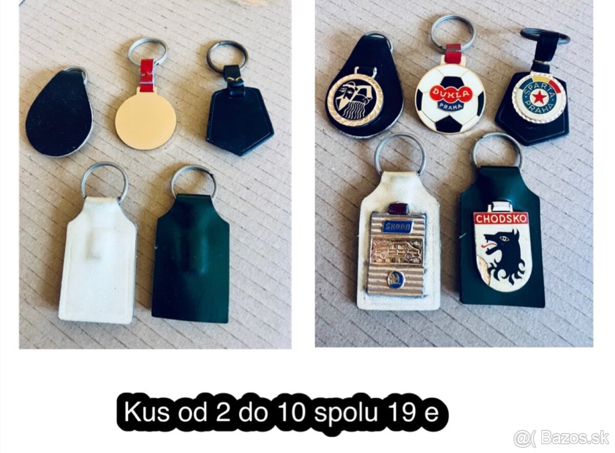 Zberateľské kľúčenky , odznaky a prívesky