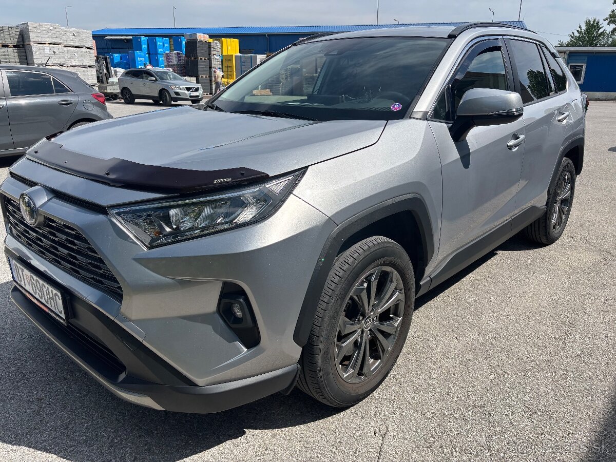 Toyota RAV 4 benzin-Hybrid 131 KW 4x4