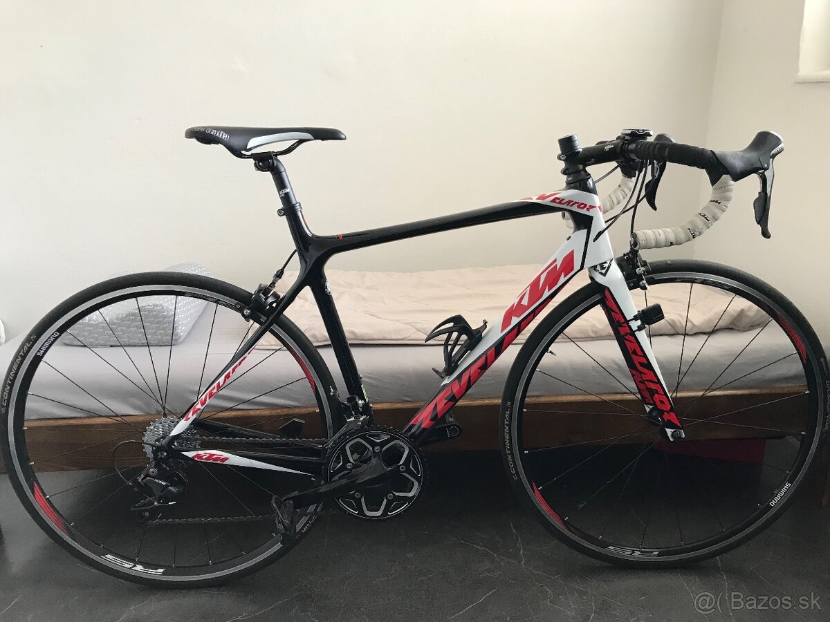 Cestný karbónový bicykel KTM