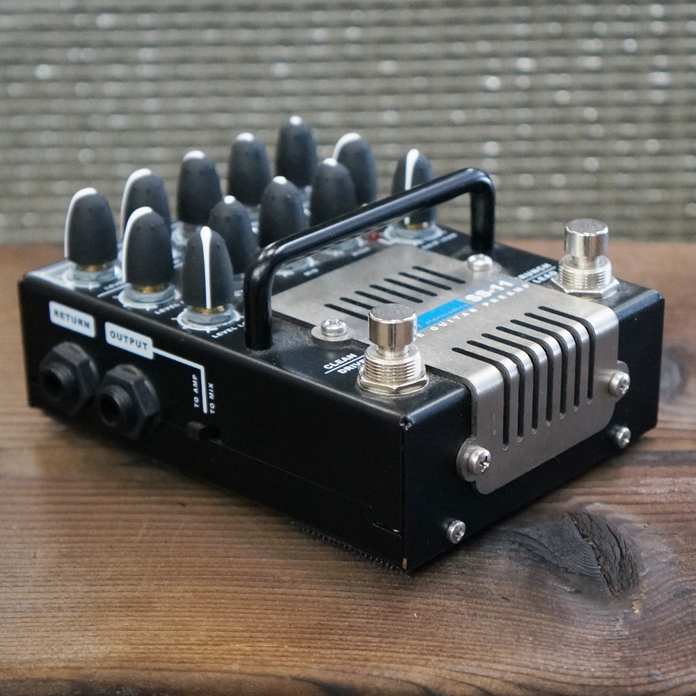 SPOLU: Preamp AMT SS-11, Nux Horesman, Joyo Future Chorus