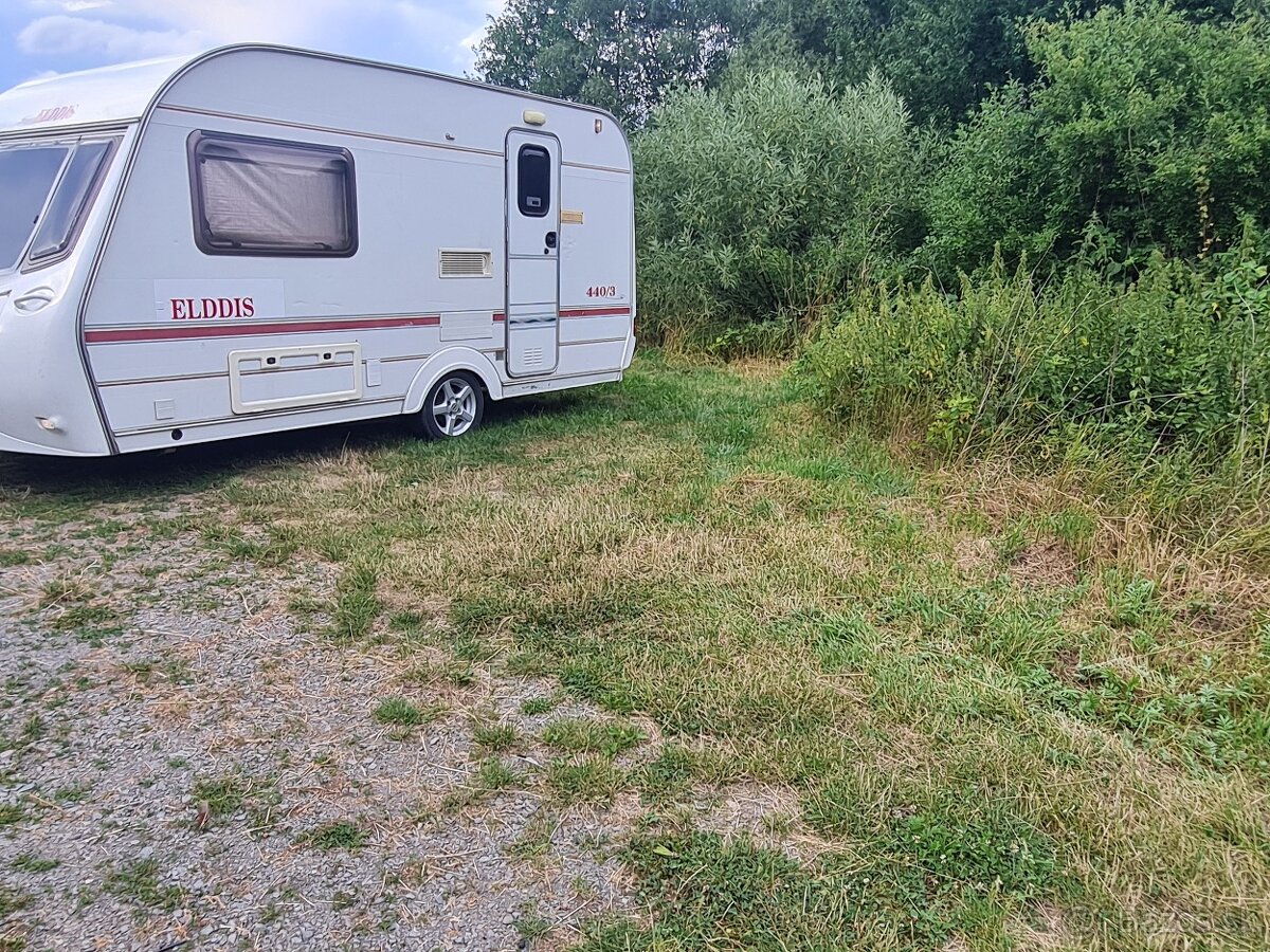 Obytný príves karavan