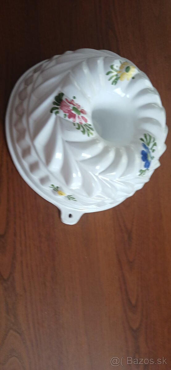 Veľká keramická ručne maľovaná forma