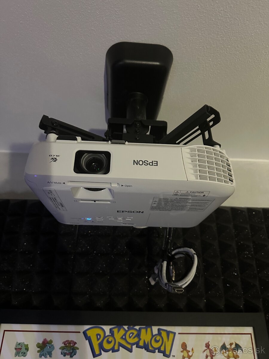 Predám projektor Epson EB-W06